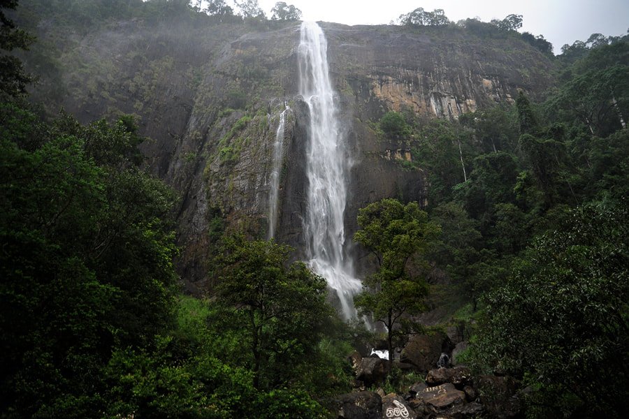 Diyaluma Falls
